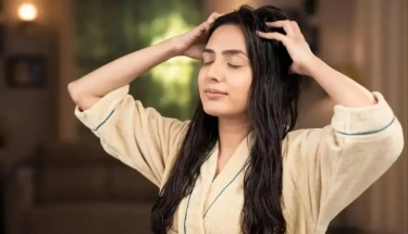  রাতে চুল বেঁধে ঘুমানো-ভালো না ক্ষতিকর?