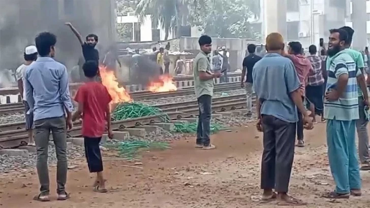 সারাদেশে রেল যোগাযোগ বন্ধ