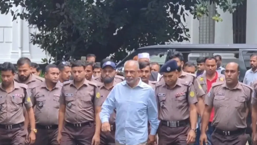 ট্রাইব্যুনালে হাজির করা হলো লতিফ সিদ্দিকীকে