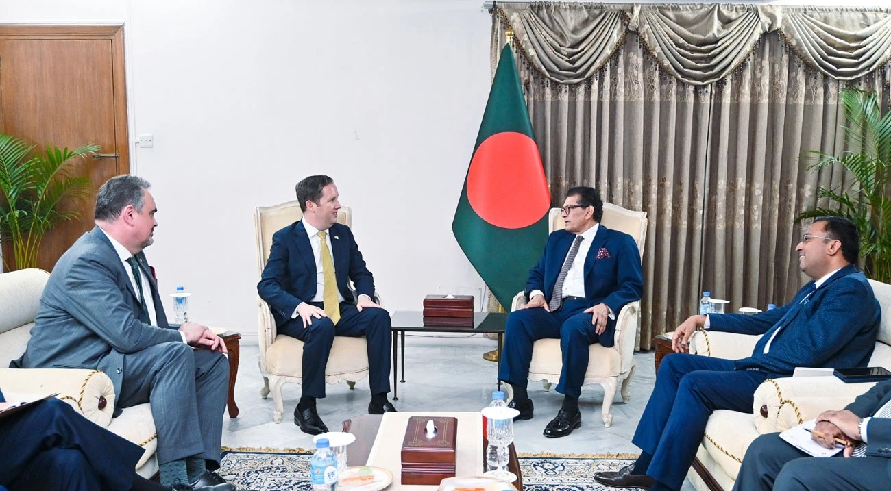বাংলাদেশ নিয়ে ভ্রমণ সতর্কতা কমাল যুক্তরাষ্ট্র
