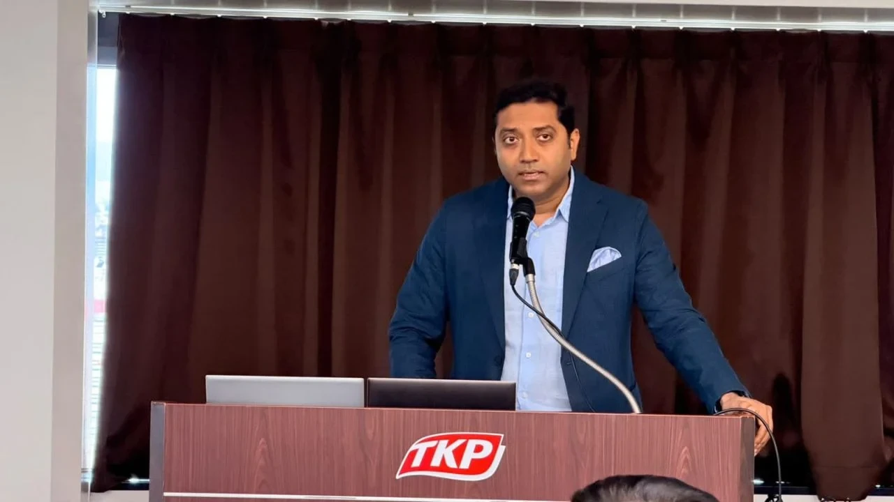 বাংলাদেশে বিনিয়োগ মানেই ৩০০ কোটির বাজারে প্রবেশের সুযোগ : ববি হাজ্জাজ