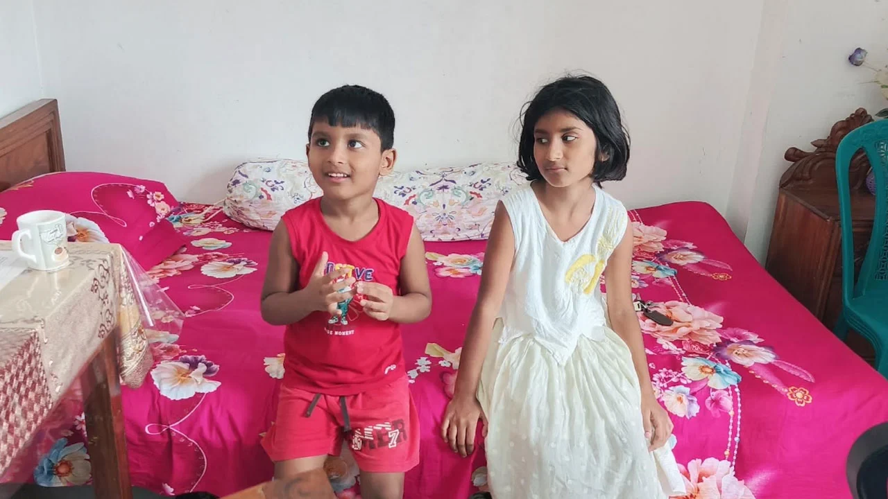 মাকে হত্যার পর দুই সন্তানকে ঘরে তালা দিয়ে চলে গেলেন বাবা
