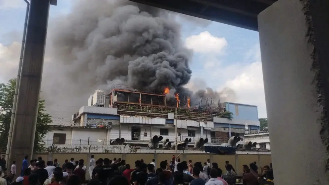 মহাখালীর আগুন লাগা ভবনে রয়েছে বৈদ্যুতিক সাব-স্টেশন