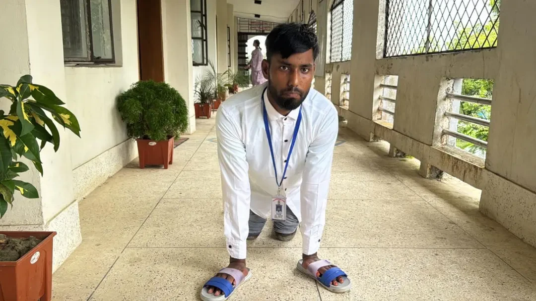 অচল দুই পা নিয়েও শেষ করেছেন অনার্স, এখন কর্মসংস্থানের অপেক্ষায় রুবেল