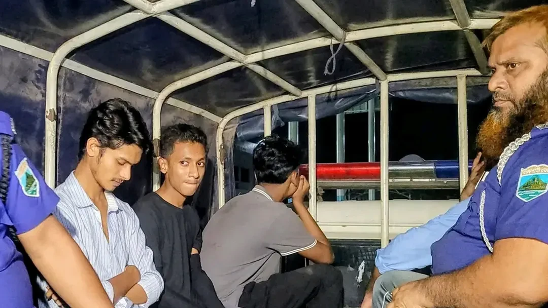 বগুড়ায় আনসার সদস্যদের ওপর হামলার ঘটনায় আটক ৪